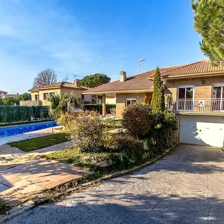 빌라 Catalunya Casas Unique Costa Brava Abode With Train Access To Bcn *
